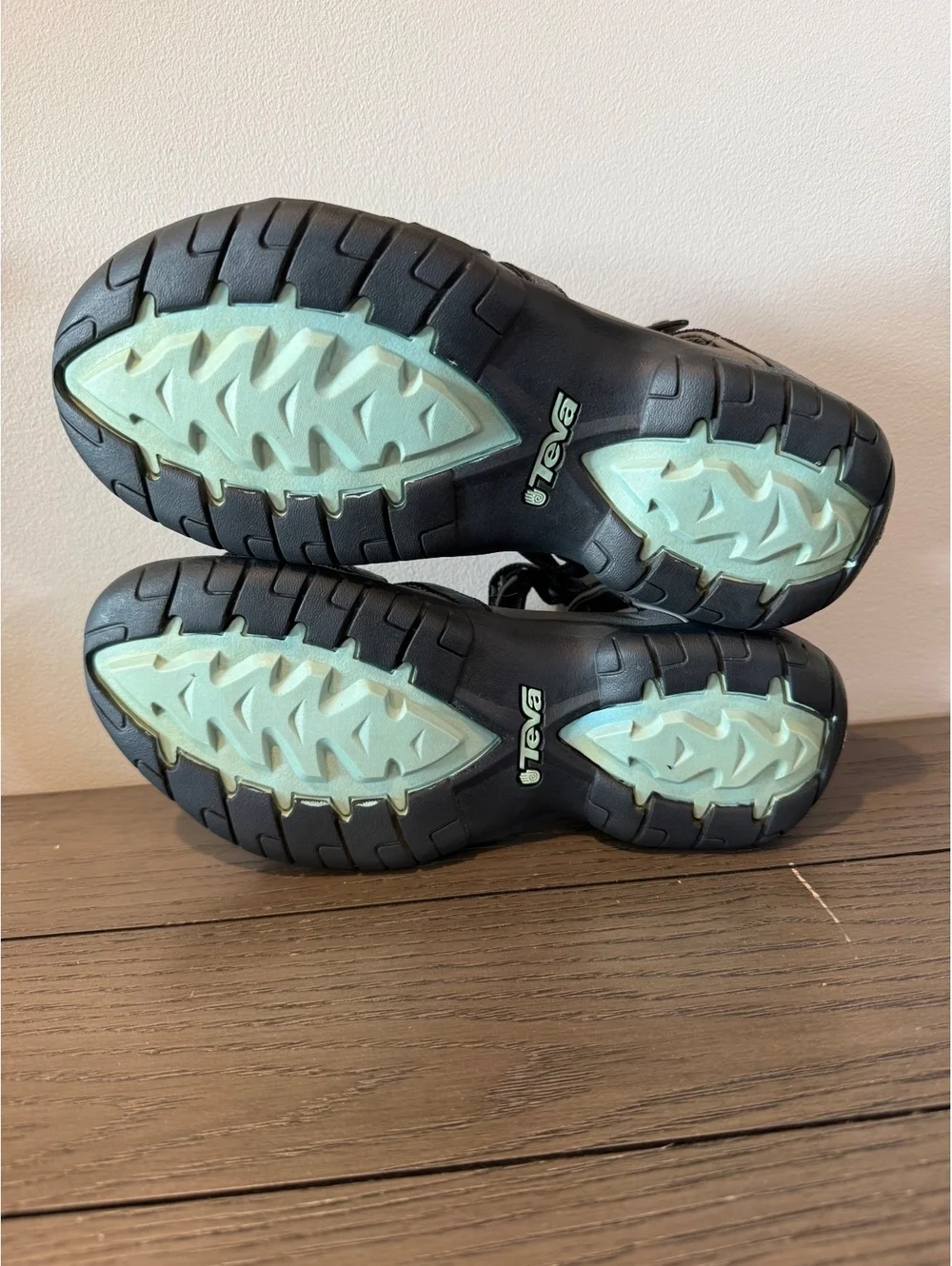 Teva Women's Size 7.5 Gray Sport Sandals